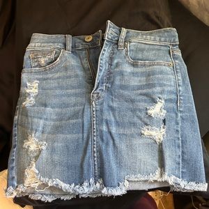 AE short denim skirt never worn SIZE 2